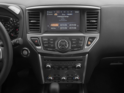 2018 Nissan Pathfinder SV