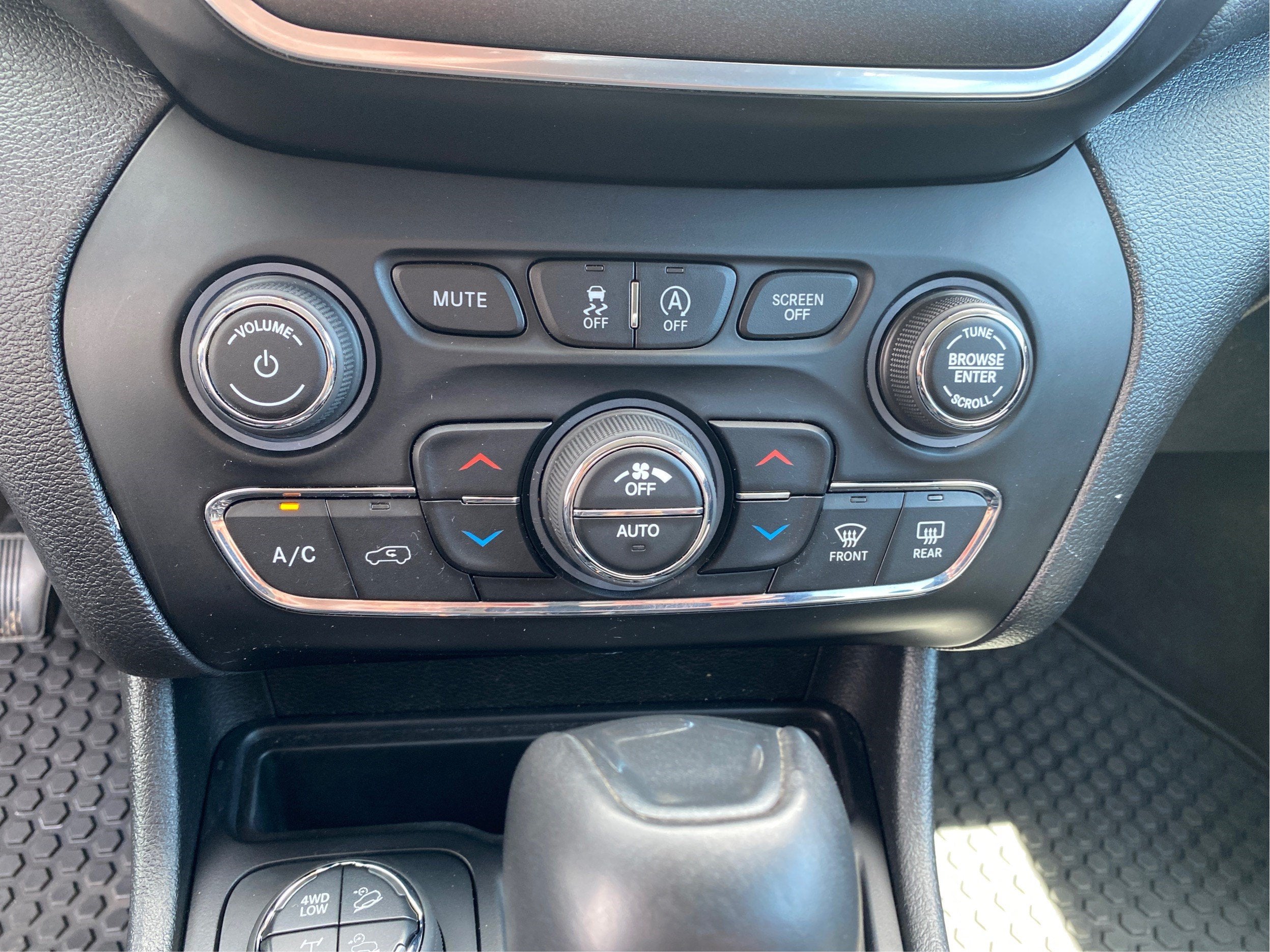 2019 Jeep Cherokee Trailhawk