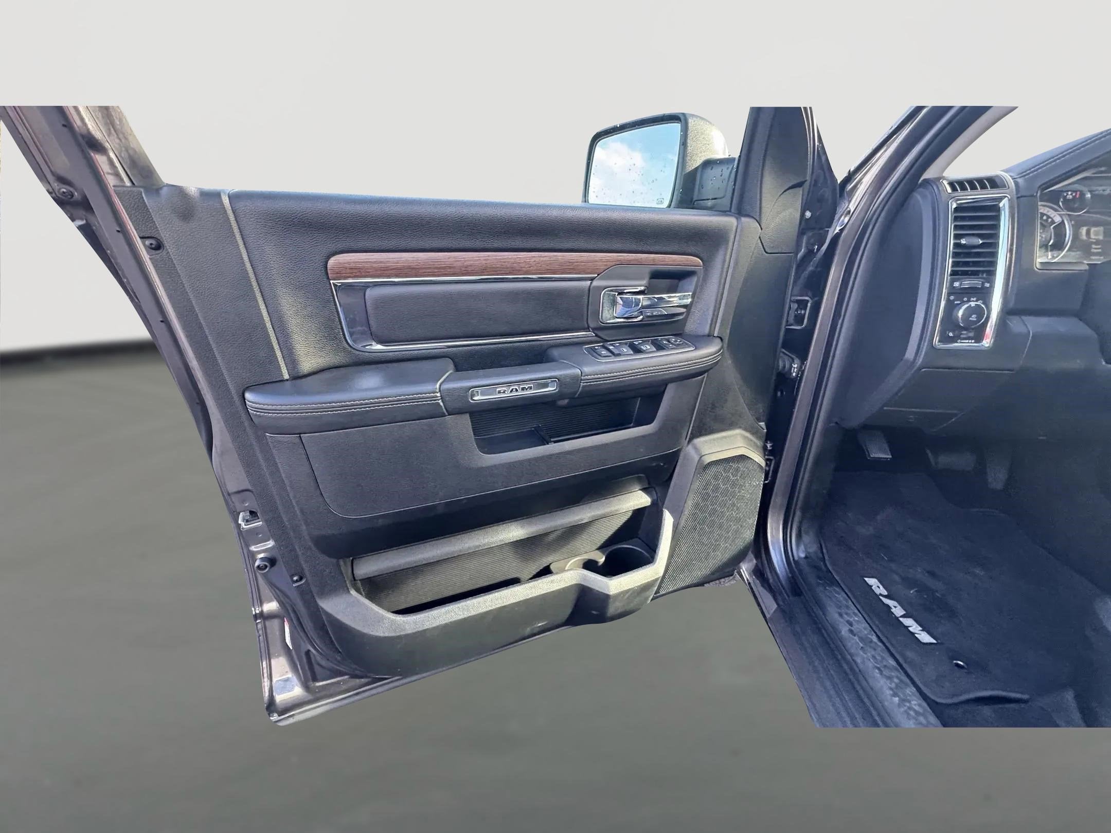 2017 RAM 1500 Laramie