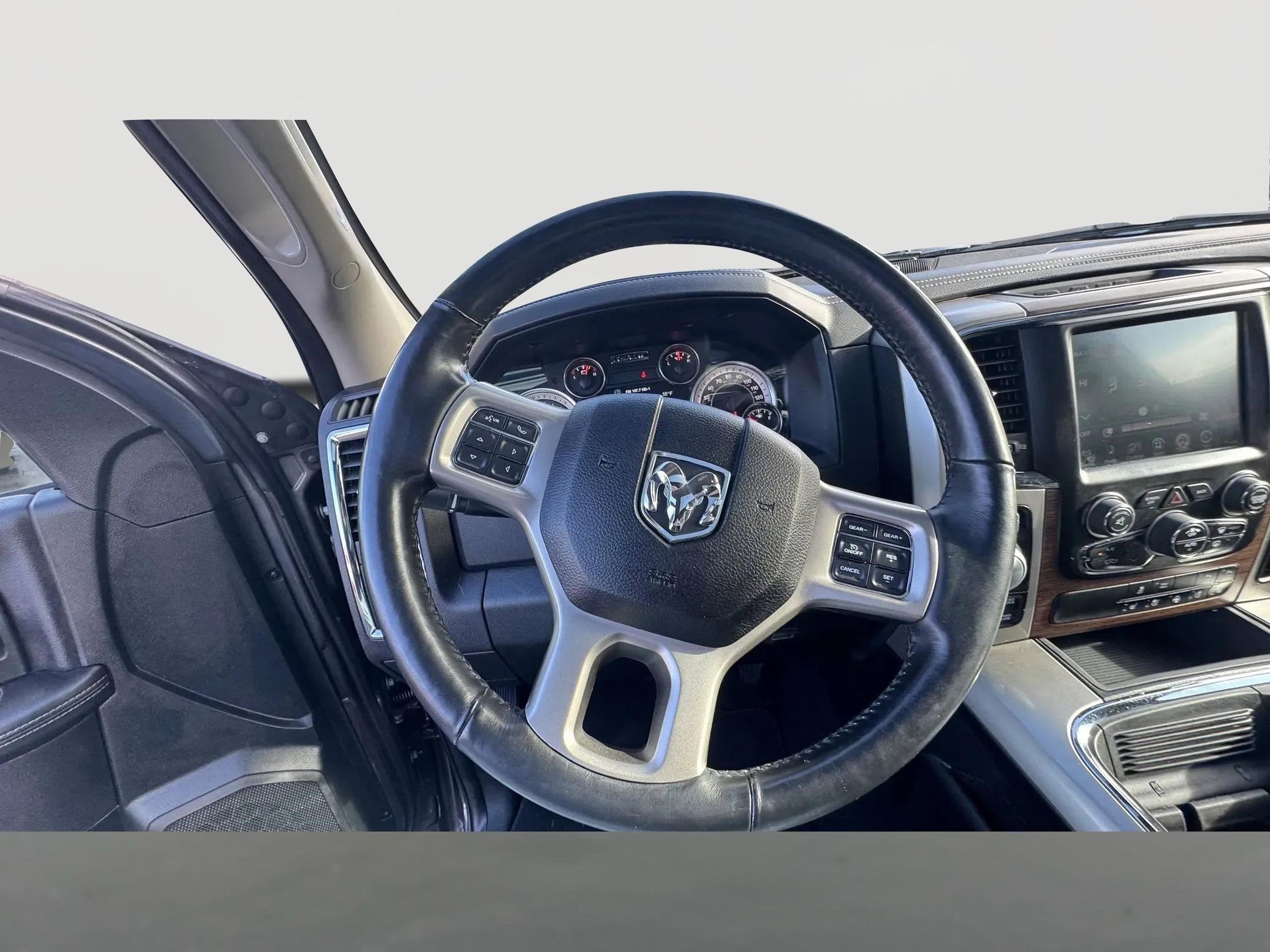 2017 RAM 1500 Laramie