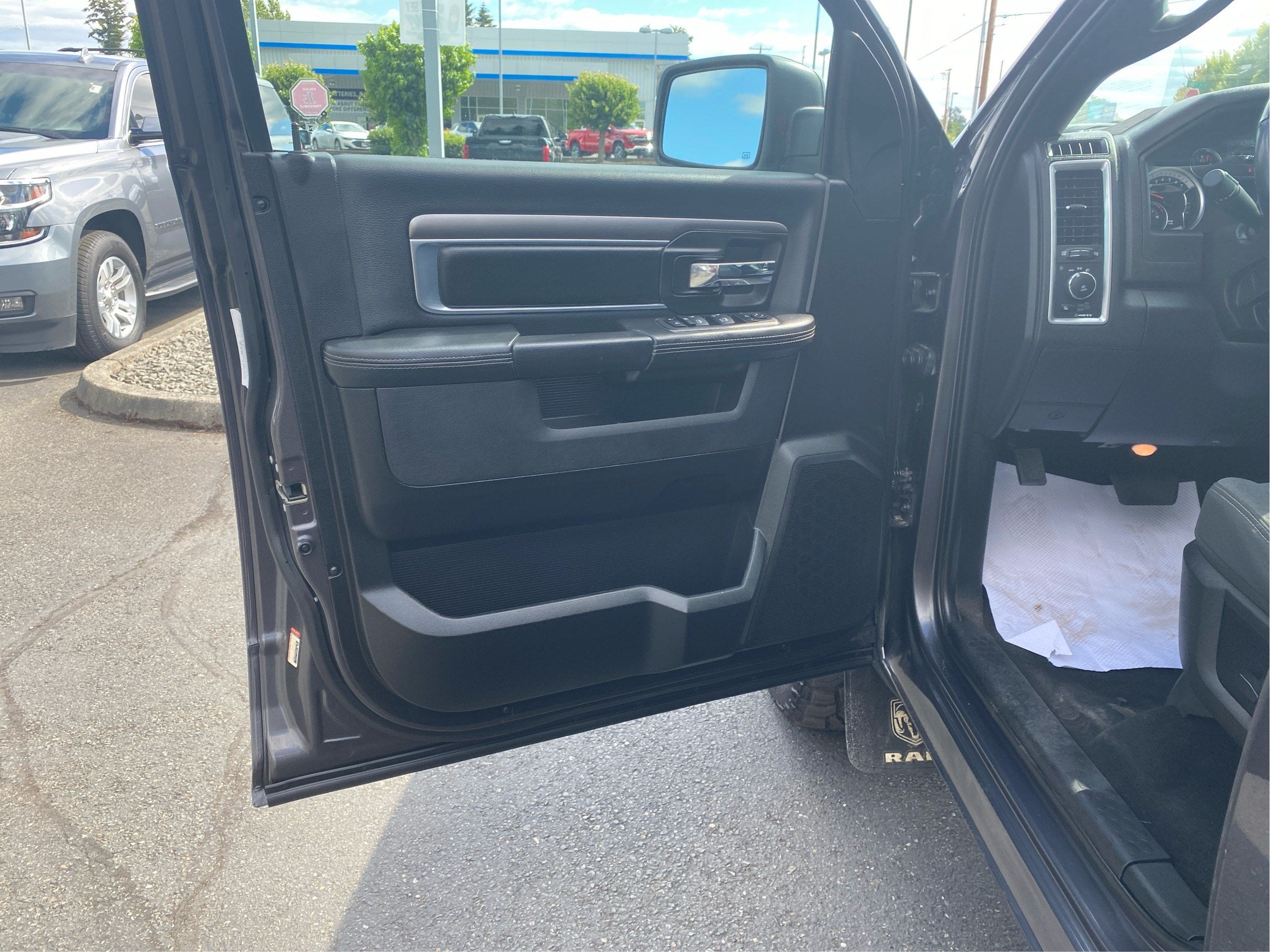 2023 RAM 1500 Classic SLT