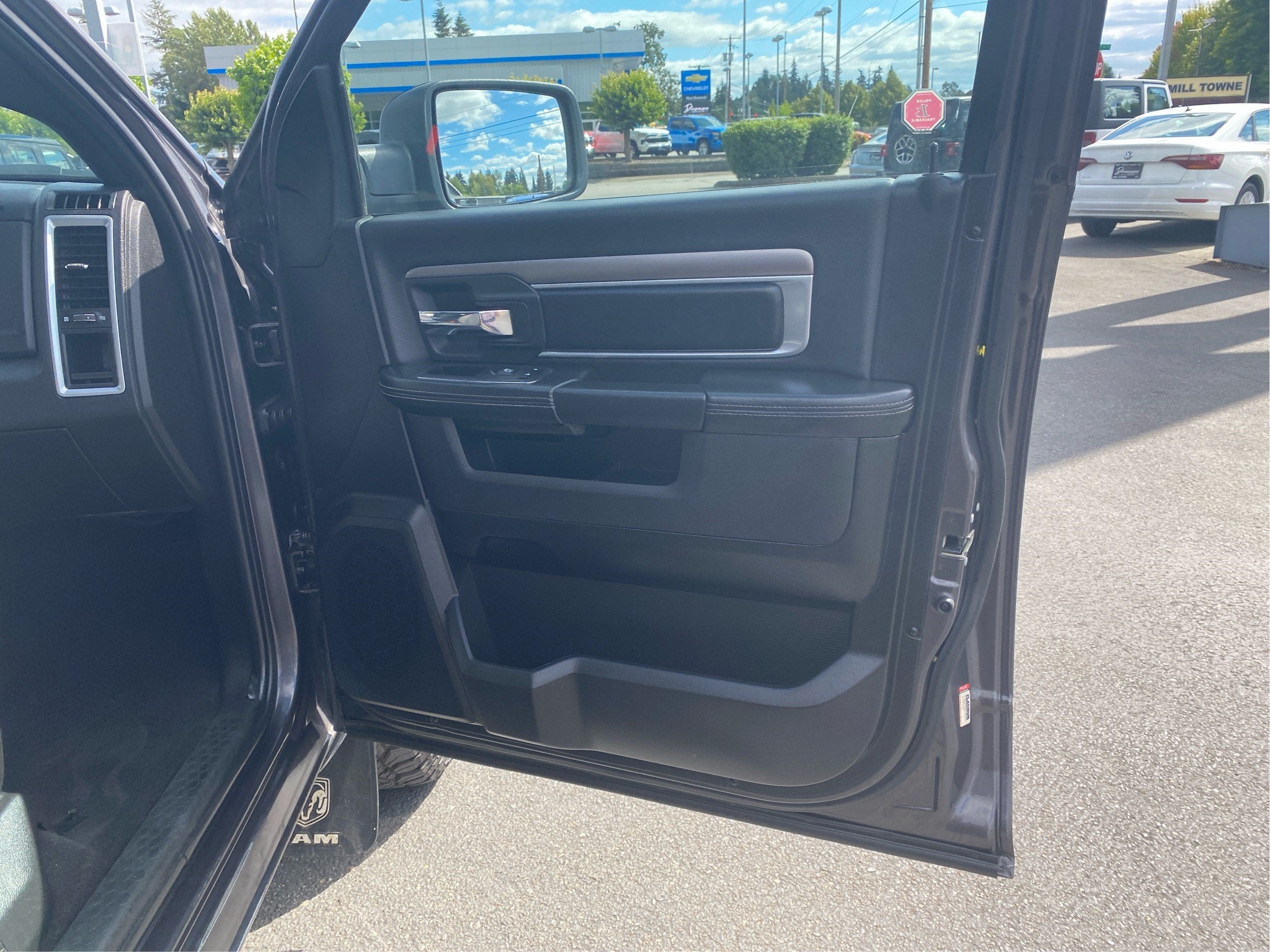 2023 RAM 1500 Classic SLT