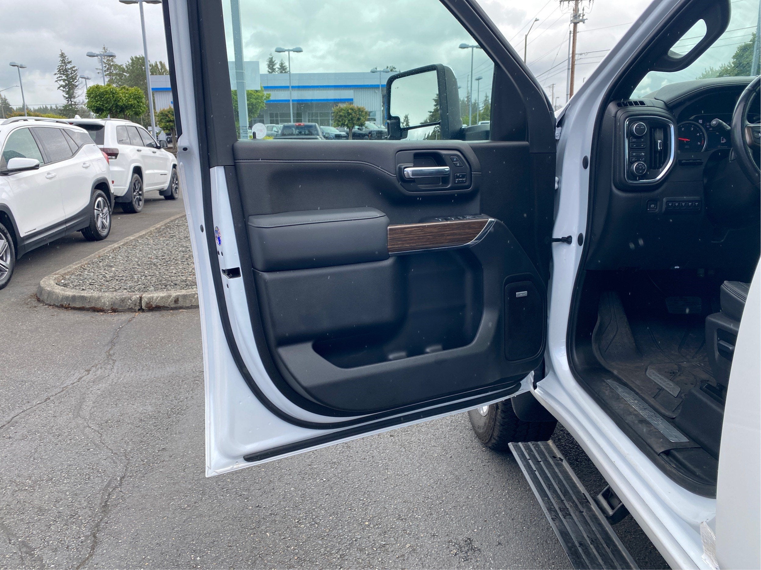 2022 Chevrolet Silverado 3500HD High Country - Photo 17
