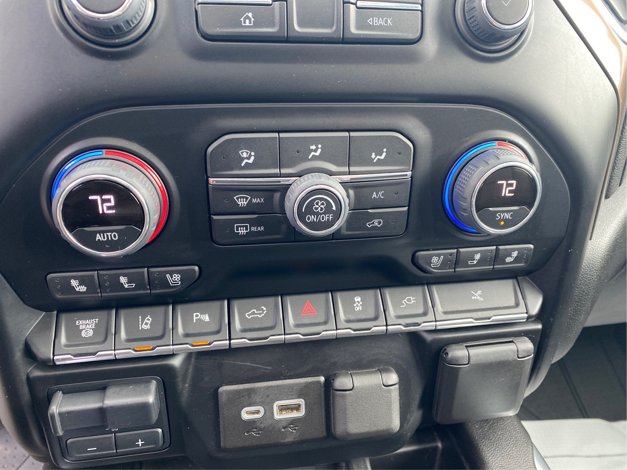 2022 Chevrolet Silverado 3500 HD High Country
