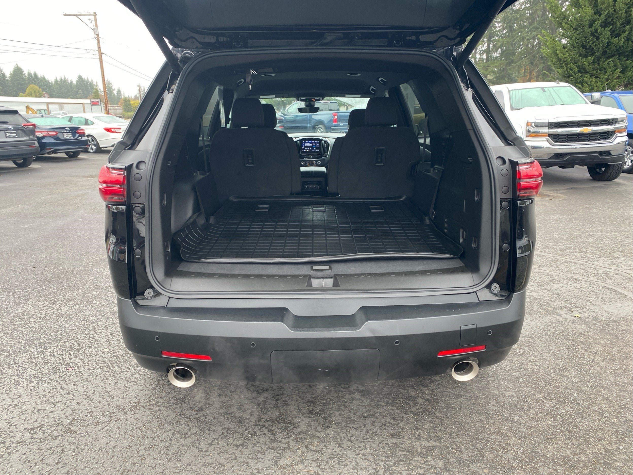 2022 Chevrolet Traverse LT Cloth