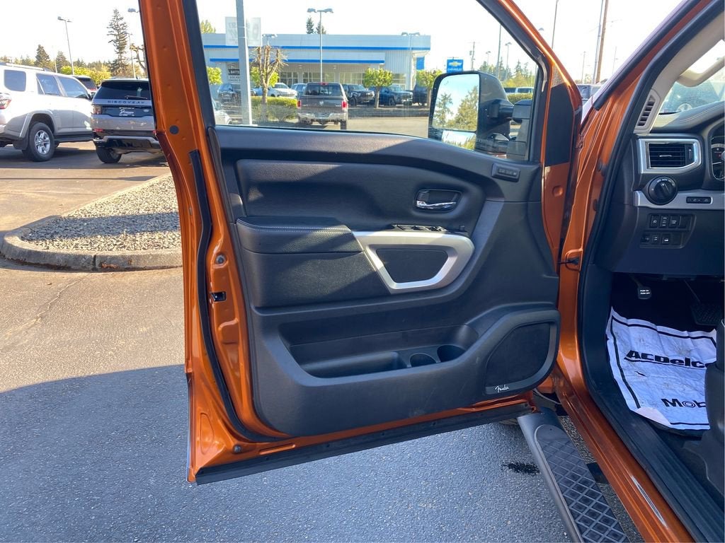 2019 Nissan TITAN PRO-4X