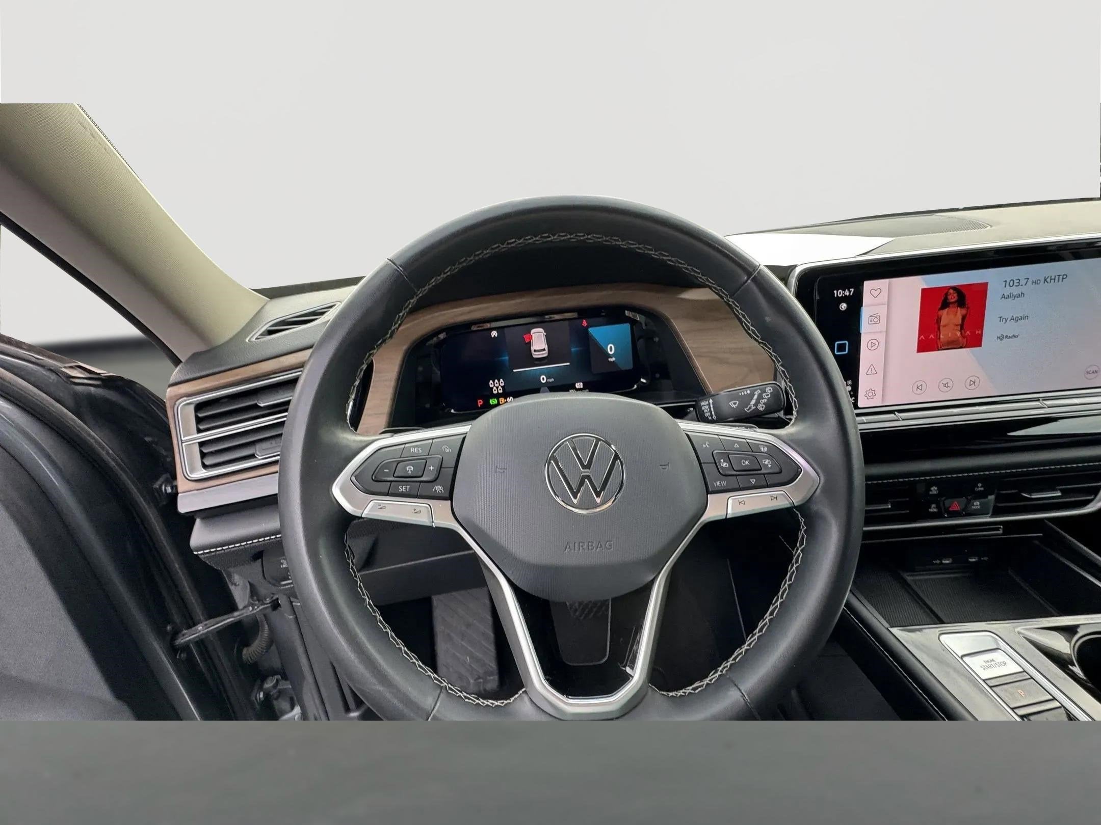 2024 Volkswagen Atlas 2.0T SE w/Technology