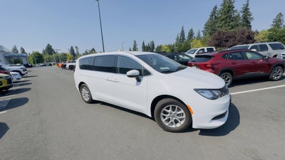 2023 Chrysler Voyager LX