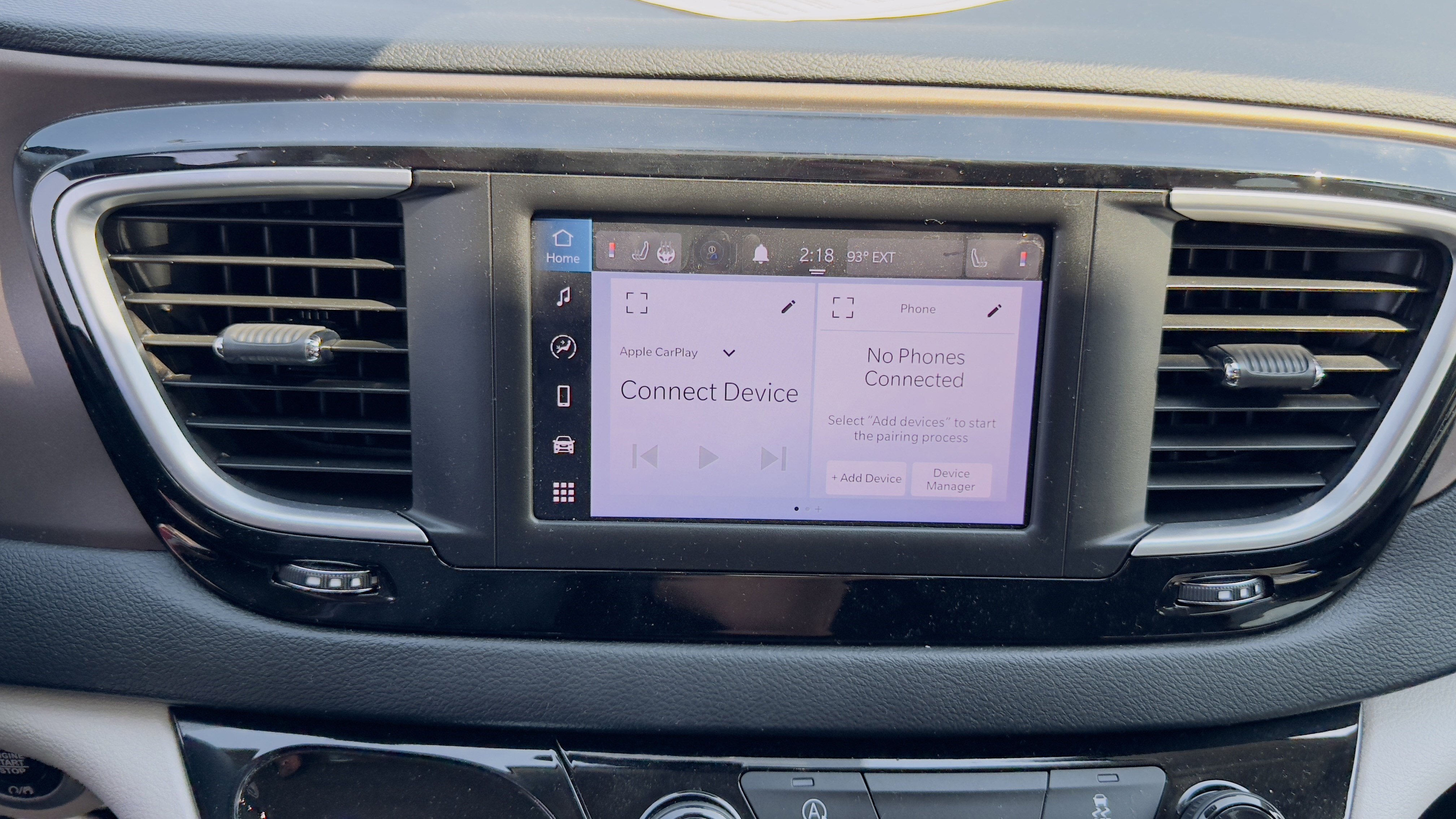 2023 Chrysler Voyager LX