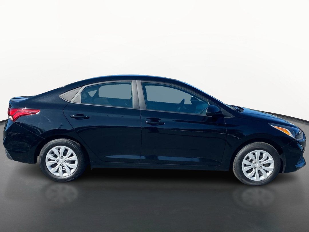 2022 Hyundai Accent SE