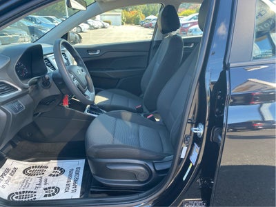 2022 Hyundai Accent SE