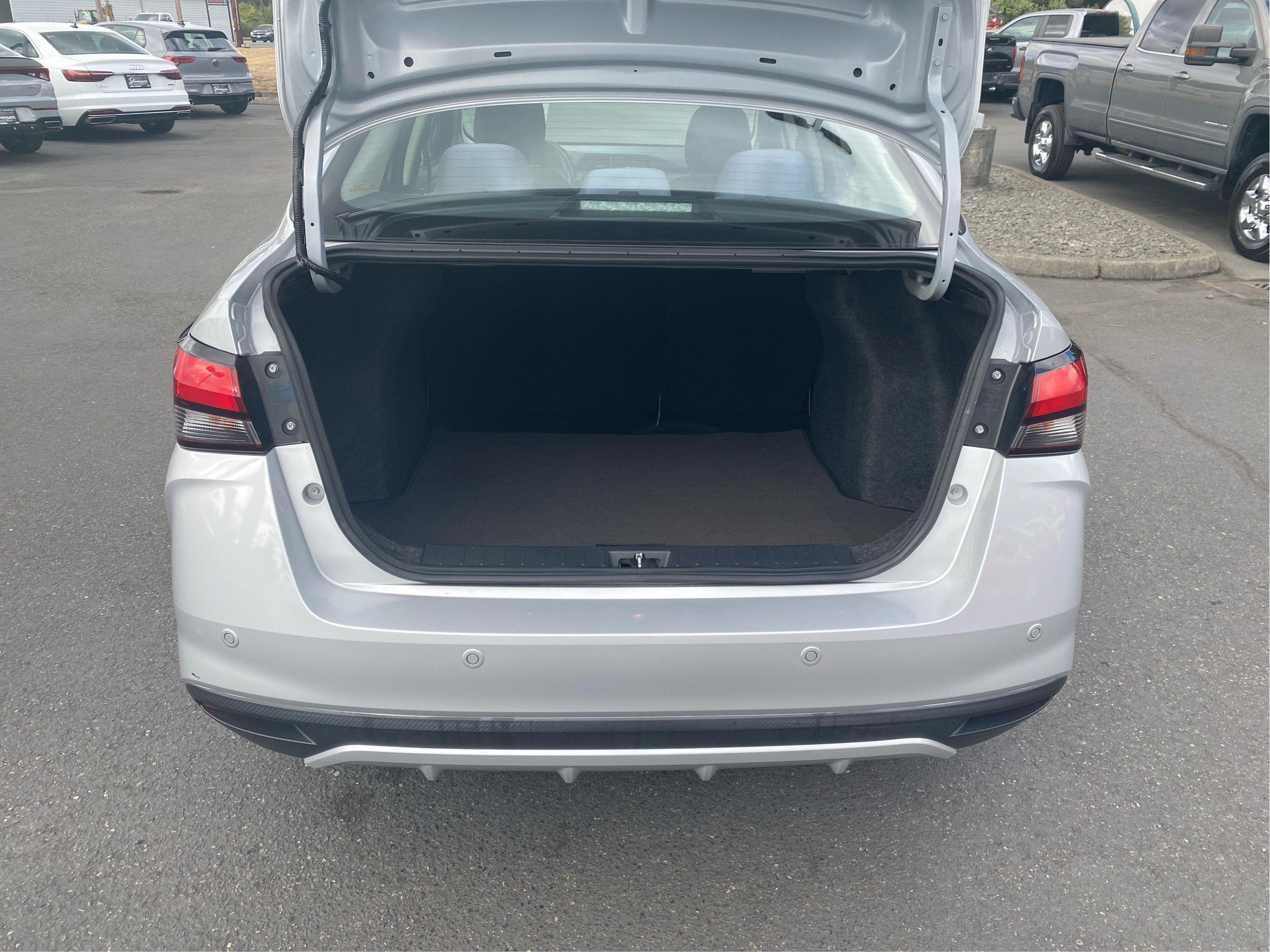 2020 Nissan Versa SR Xtronic CVT