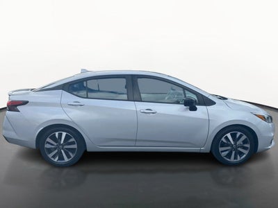 2020 Nissan Versa SR Xtronic CVT