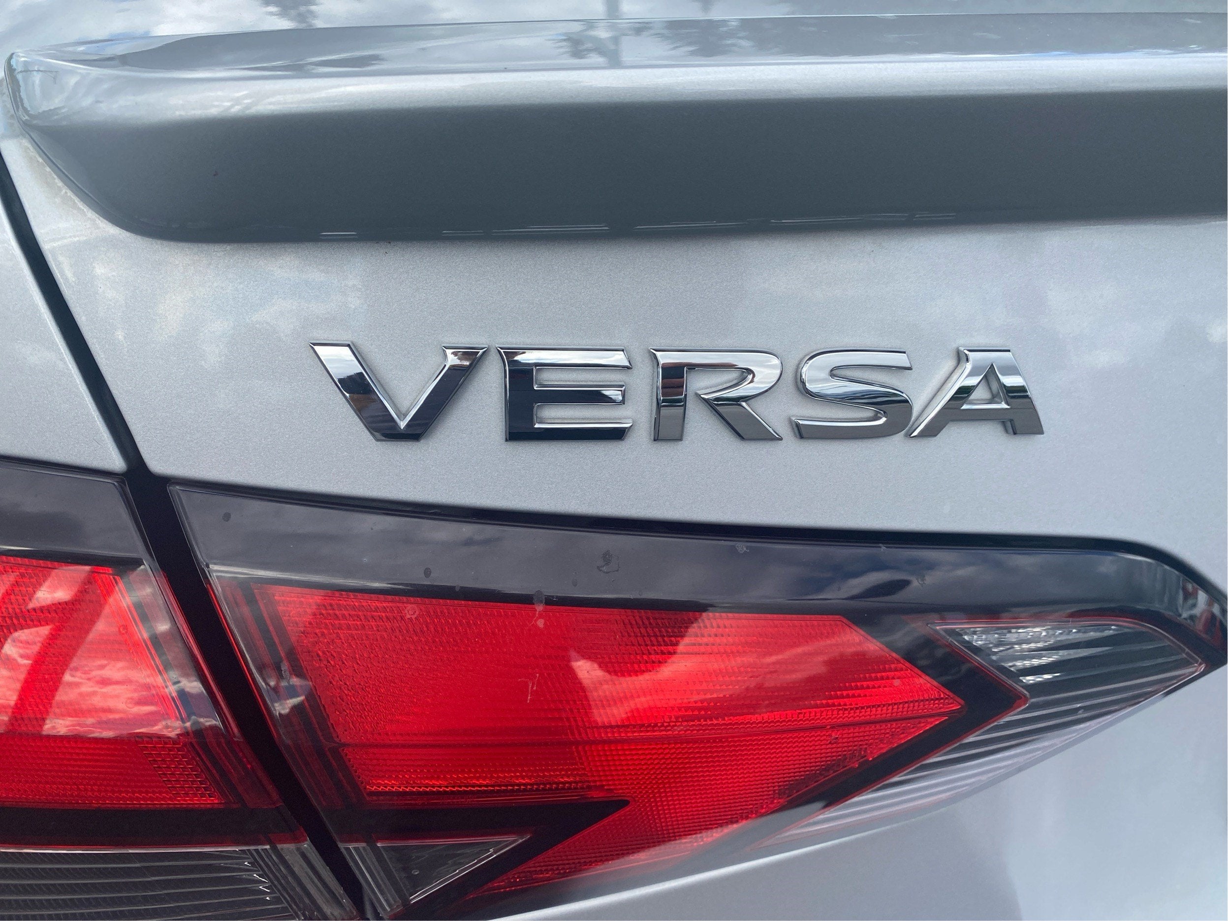 2020 Nissan Versa SR Xtronic CVT