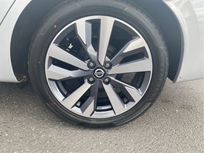 2020 Nissan Versa SR Xtronic CVT