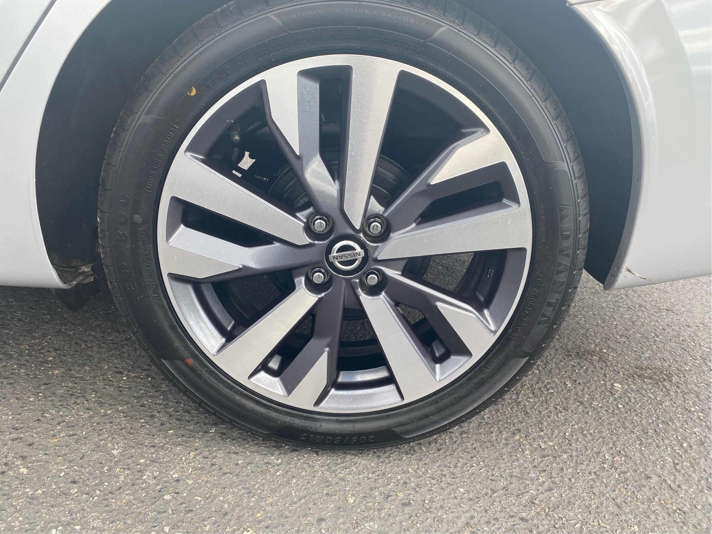 2020 Nissan Versa SR Xtronic CVT