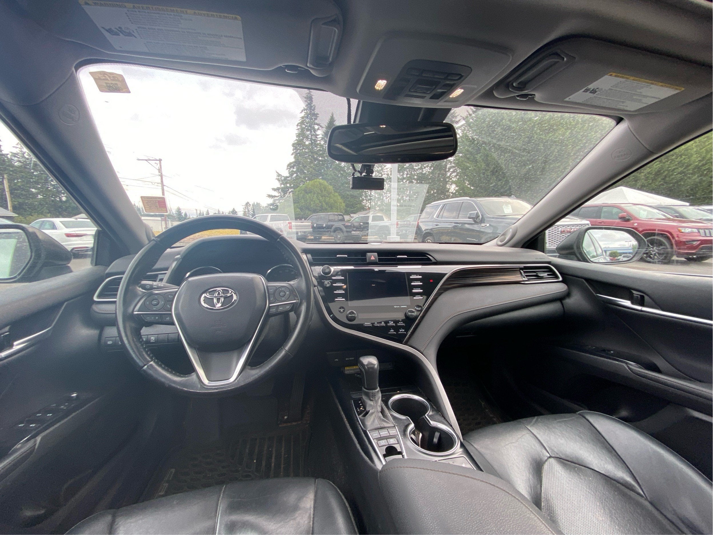 2020 Toyota Camry Hybrid XLE