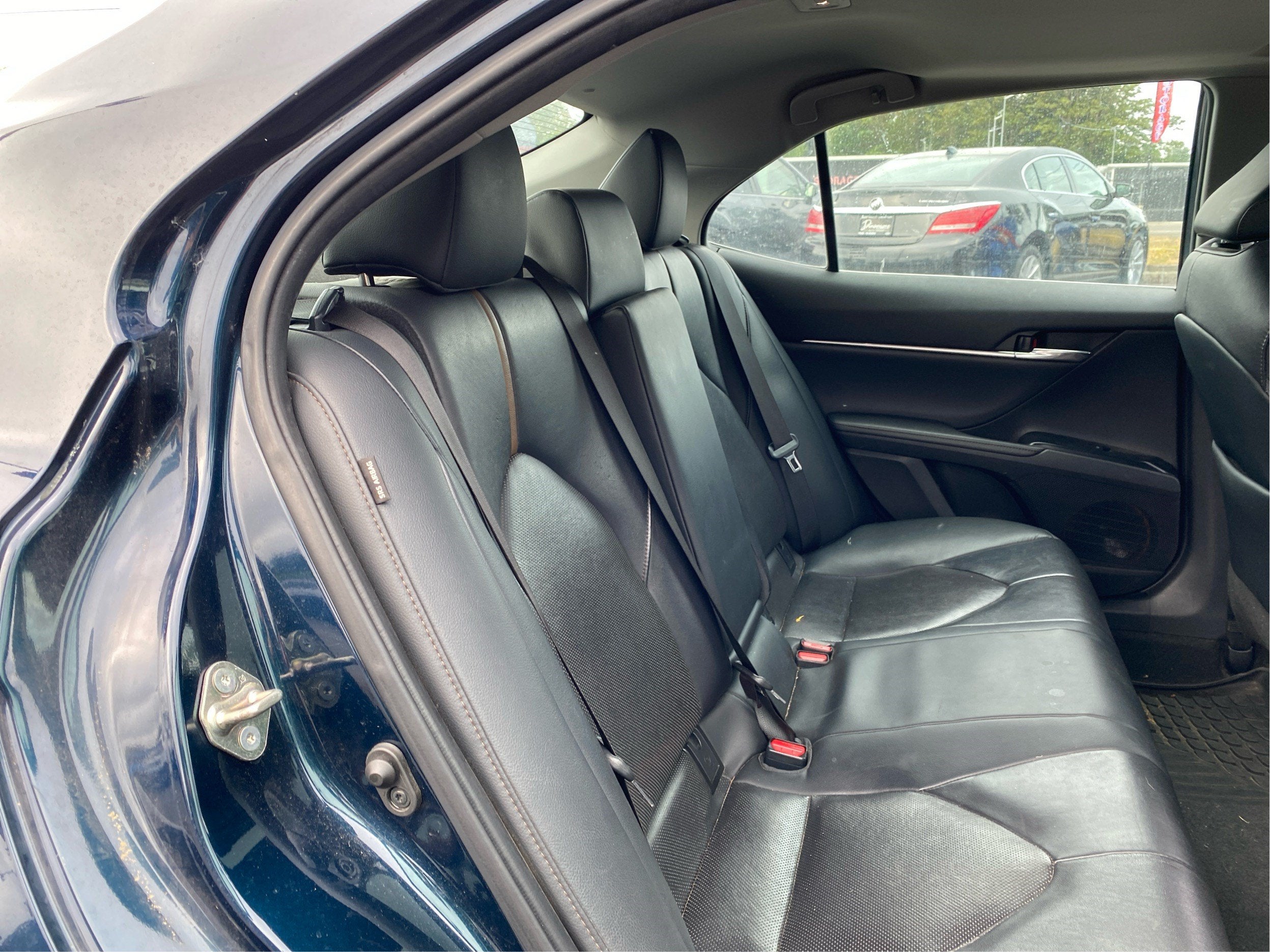 2020 Toyota Camry Hybrid XLE