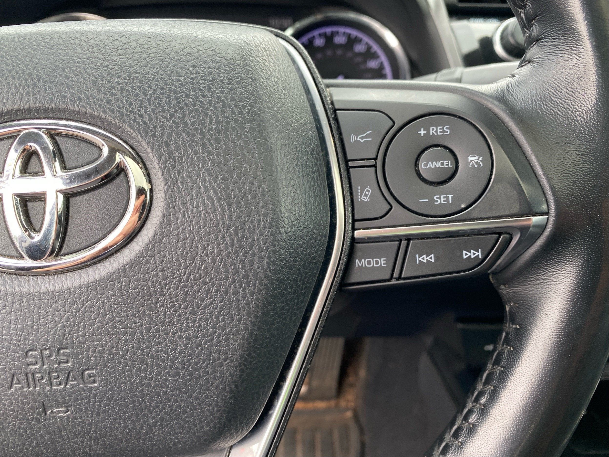 2020 Toyota Camry Hybrid XLE