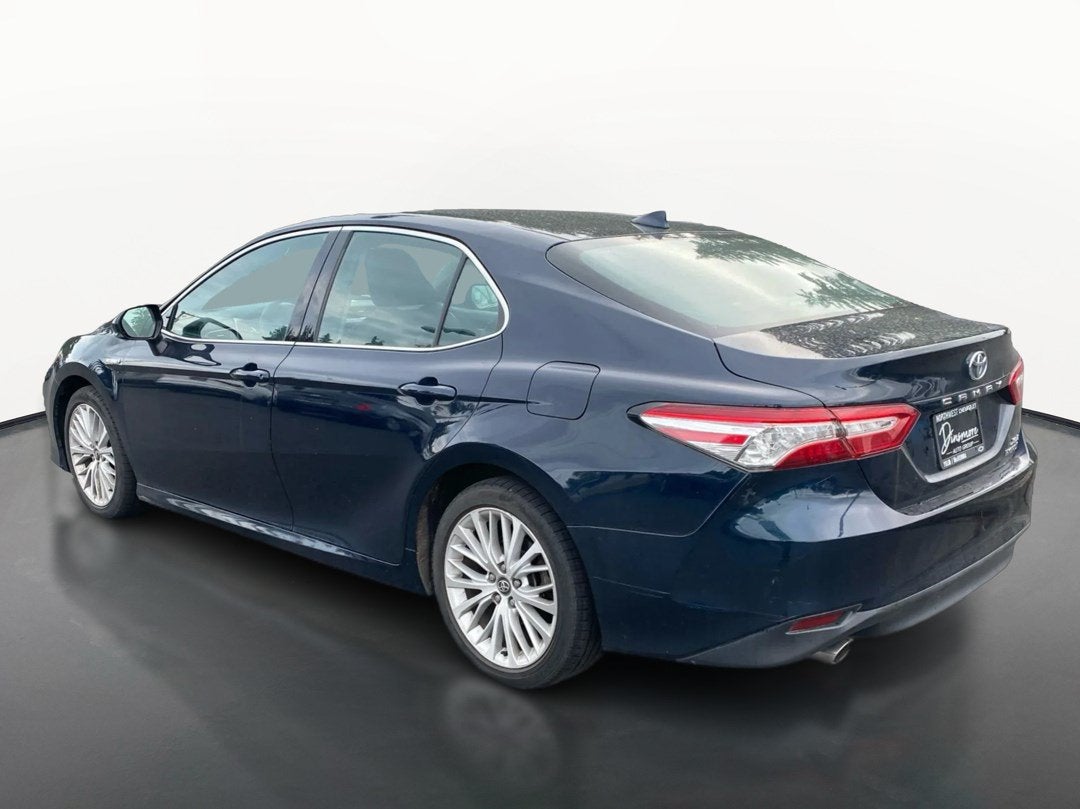 2020 Toyota Camry Hybrid XLE