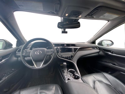 2020 Toyota Camry Hybrid XLE