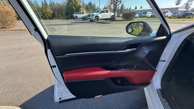 2024 Toyota Camry Hybrid XSE