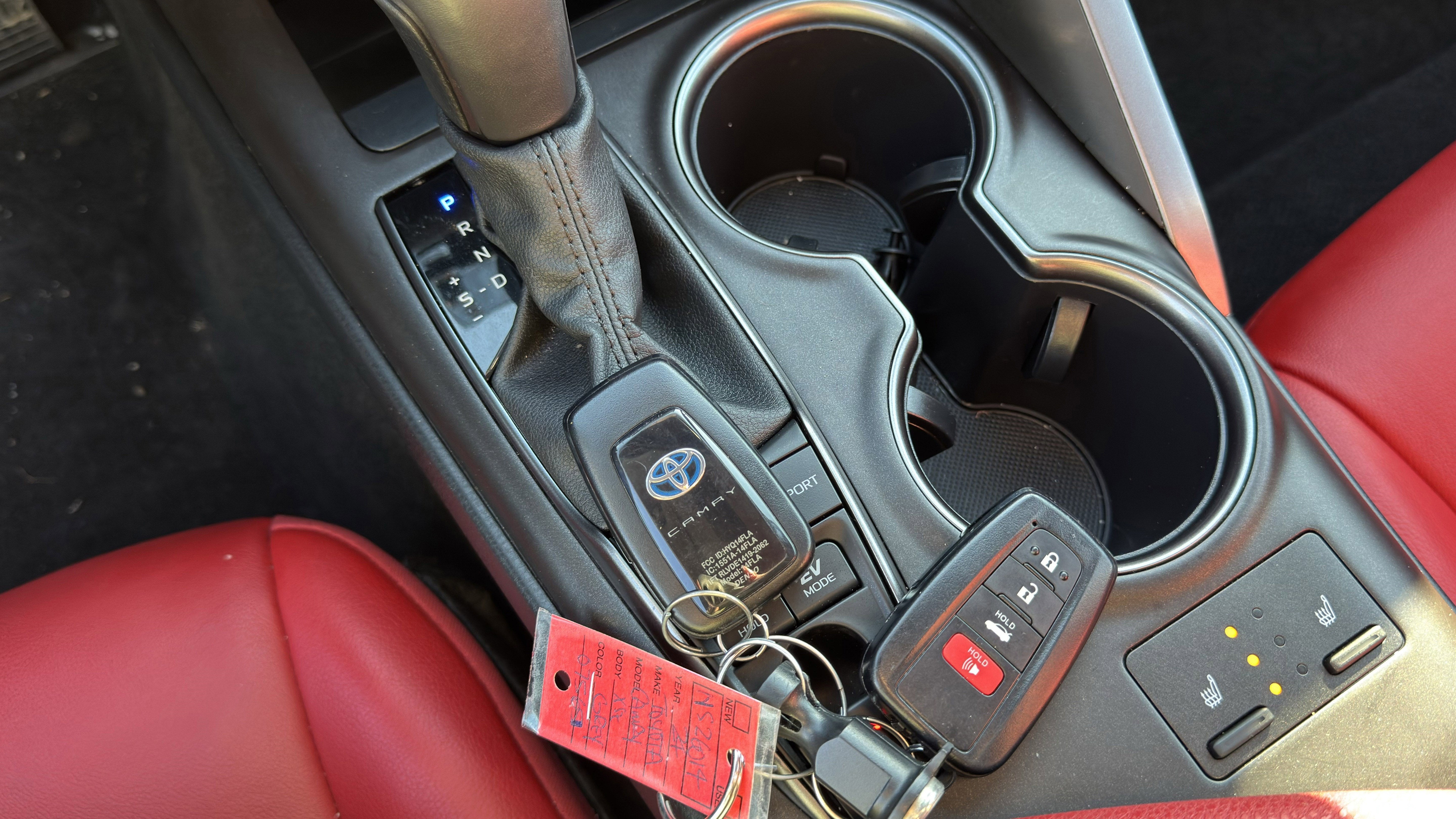 2024 Toyota Camry Hybrid XSE