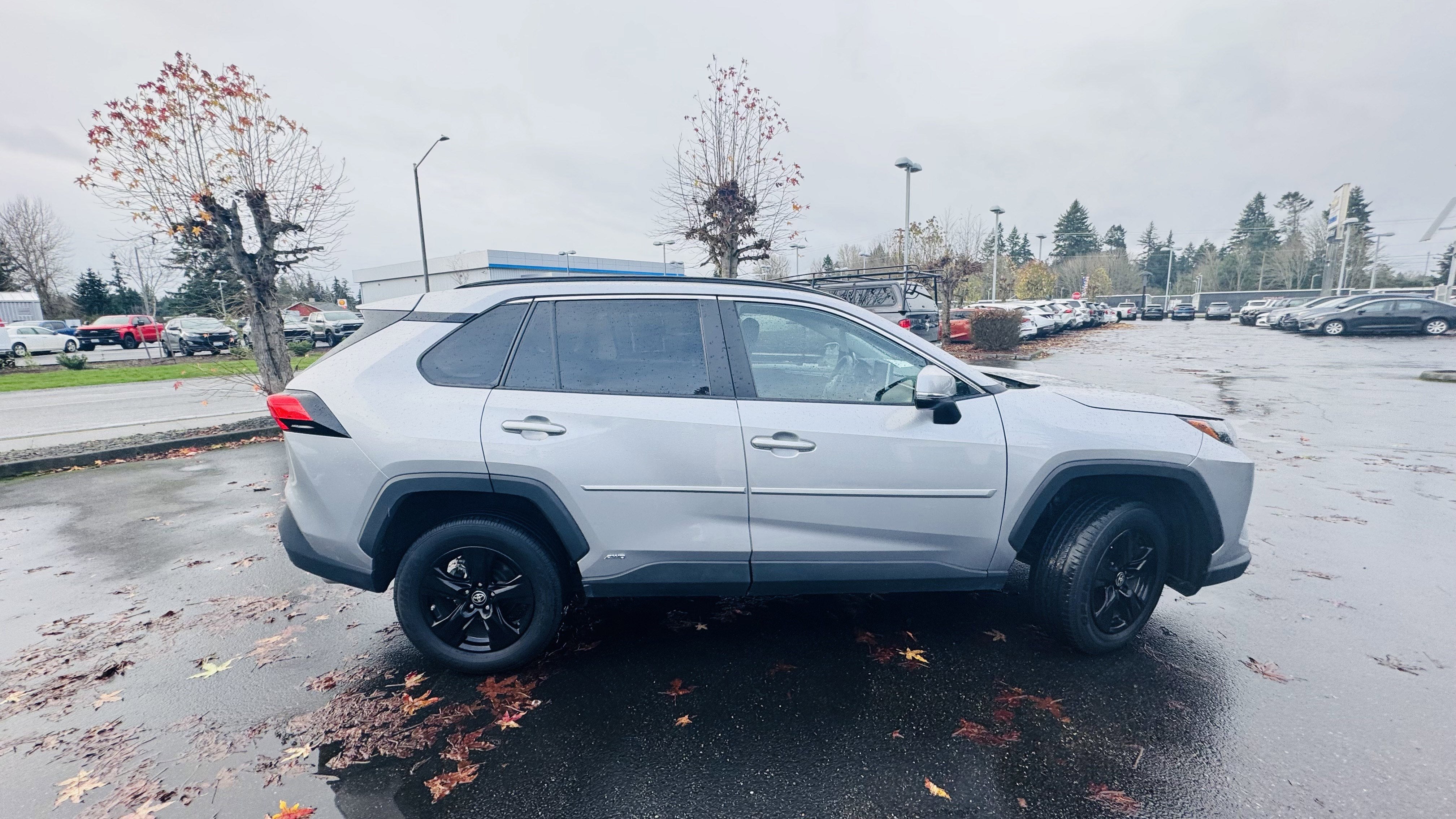 2023 Toyota RAV4 Hybrid LE