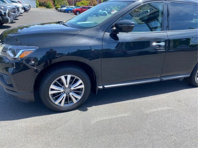2018 Nissan Pathfinder S