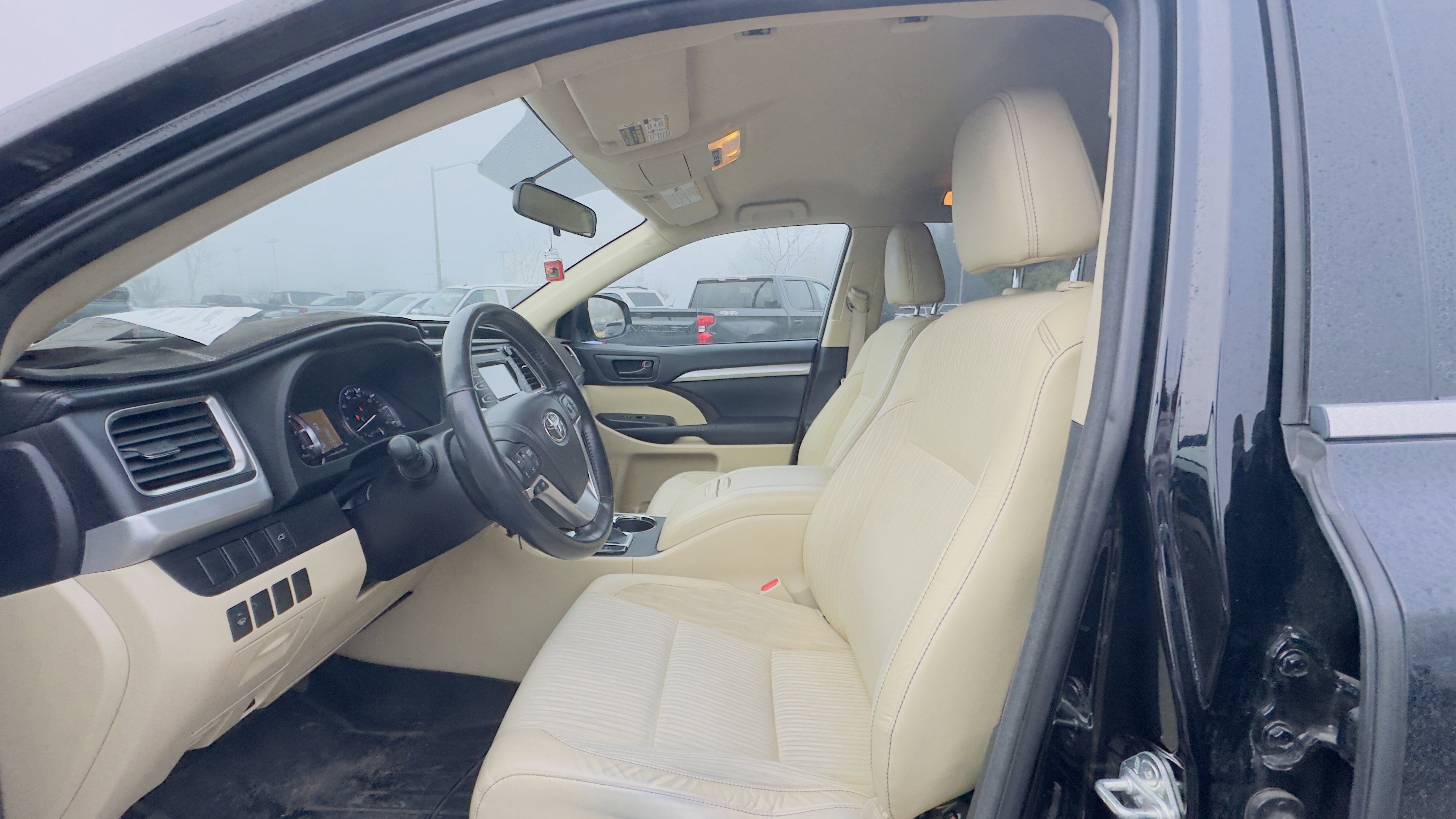 2015 Toyota Highlander LE