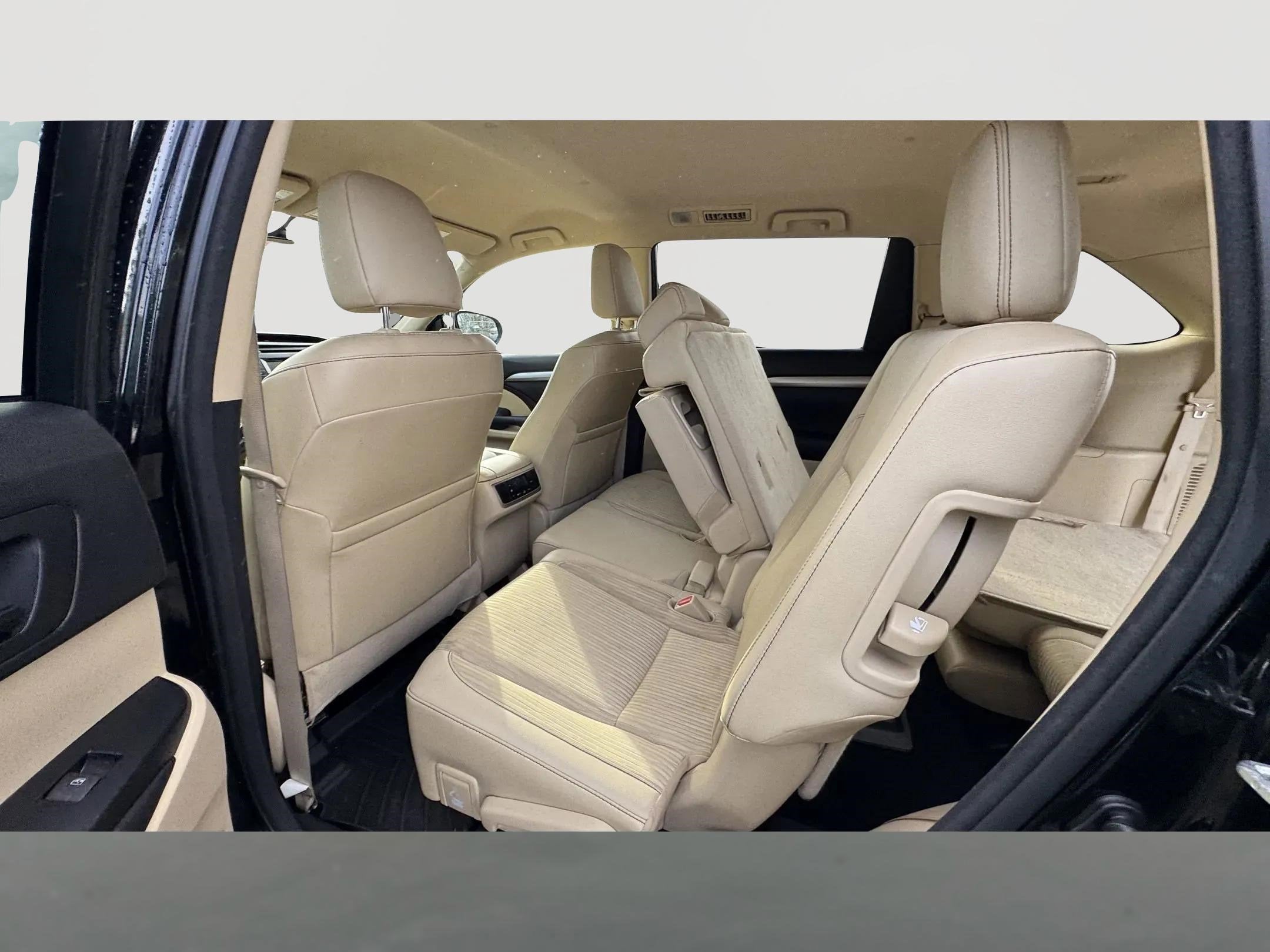 2015 Toyota Highlander LE