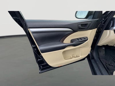 2015 Toyota Highlander LE