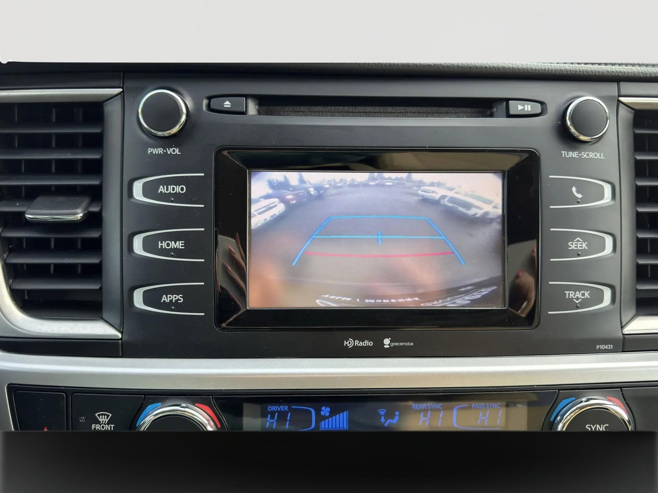 2015 Toyota Highlander LE