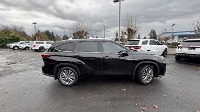 2021 Toyota Highlander Hybrid Platinum