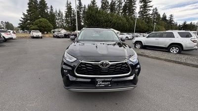 2022 Toyota Highlander Platinum