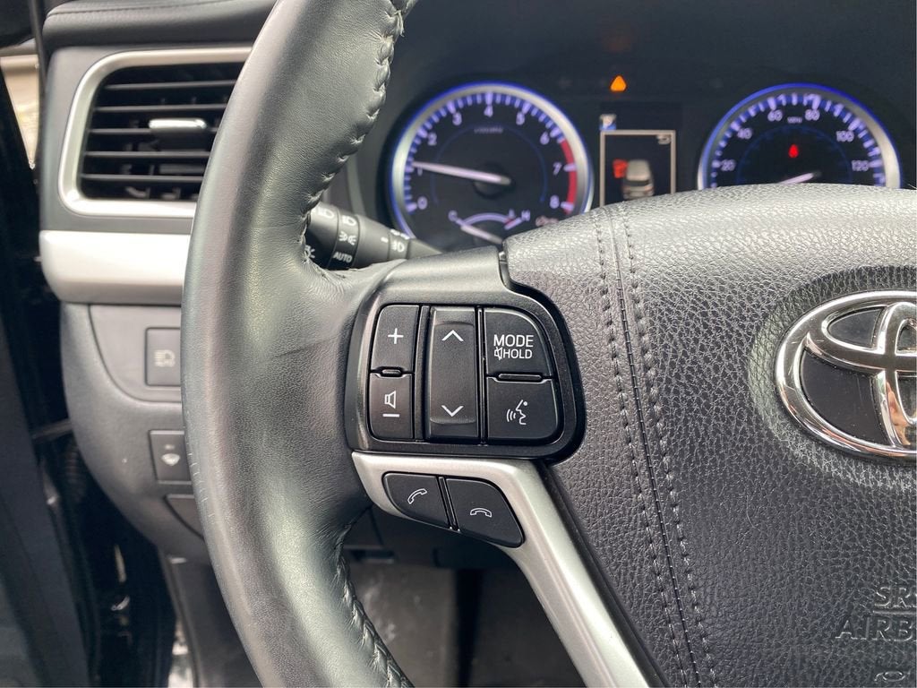 2019 Toyota Highlander SE