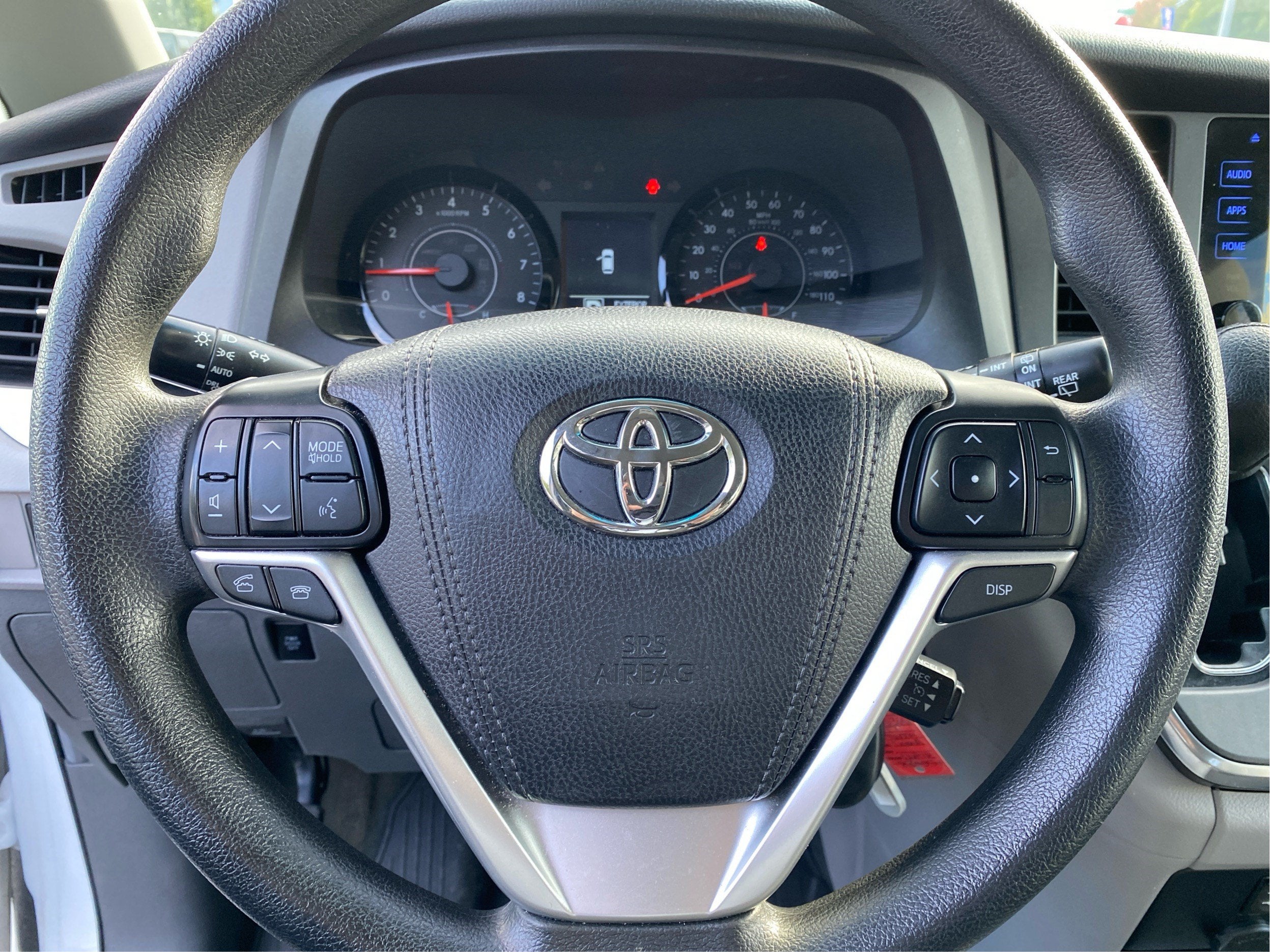2017 Toyota Sienna LE Auto Access Seat