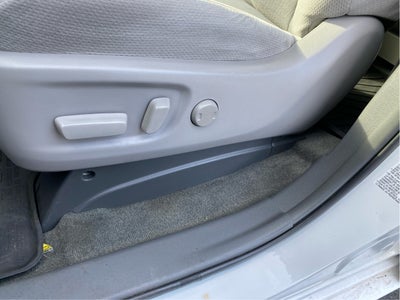 2017 Toyota Sienna LE Auto Access Seat