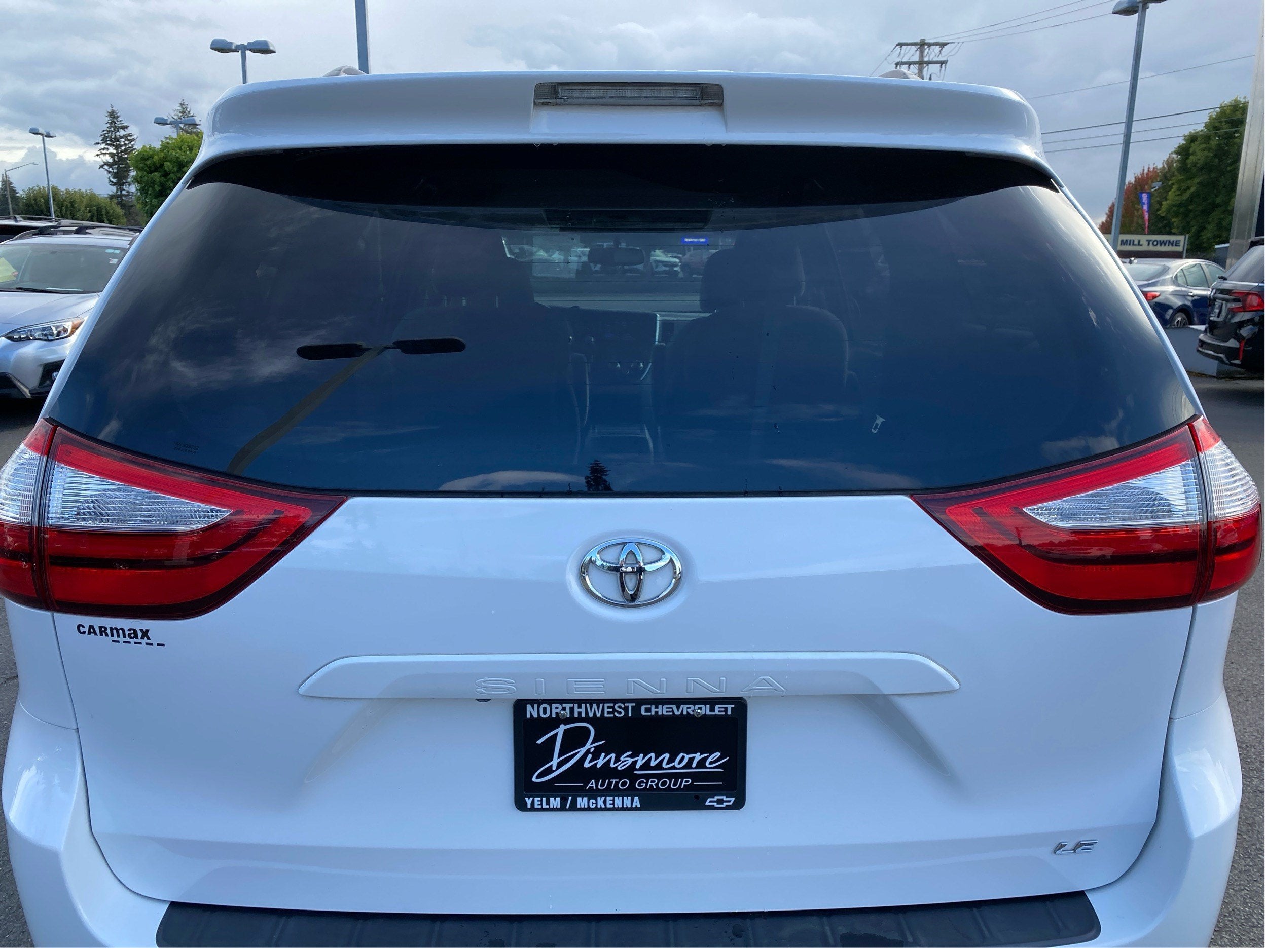 2017 Toyota Sienna LE Auto Access Seat