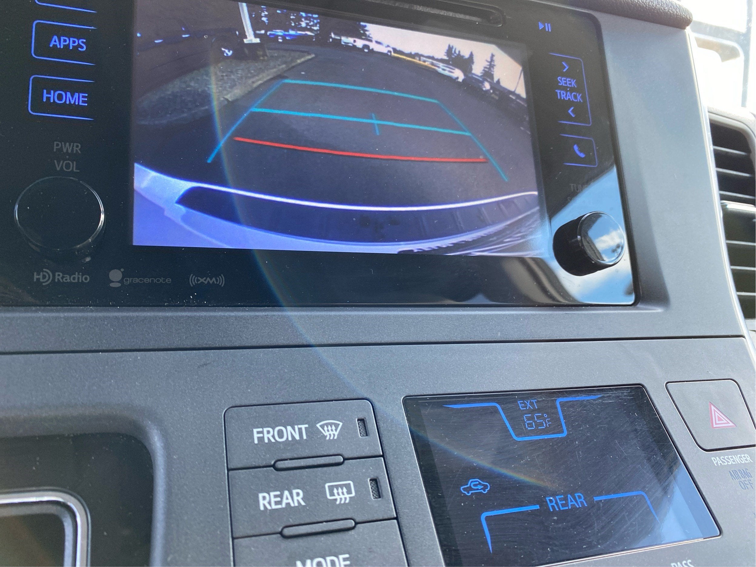 2017 Toyota Sienna LE Auto Access Seat