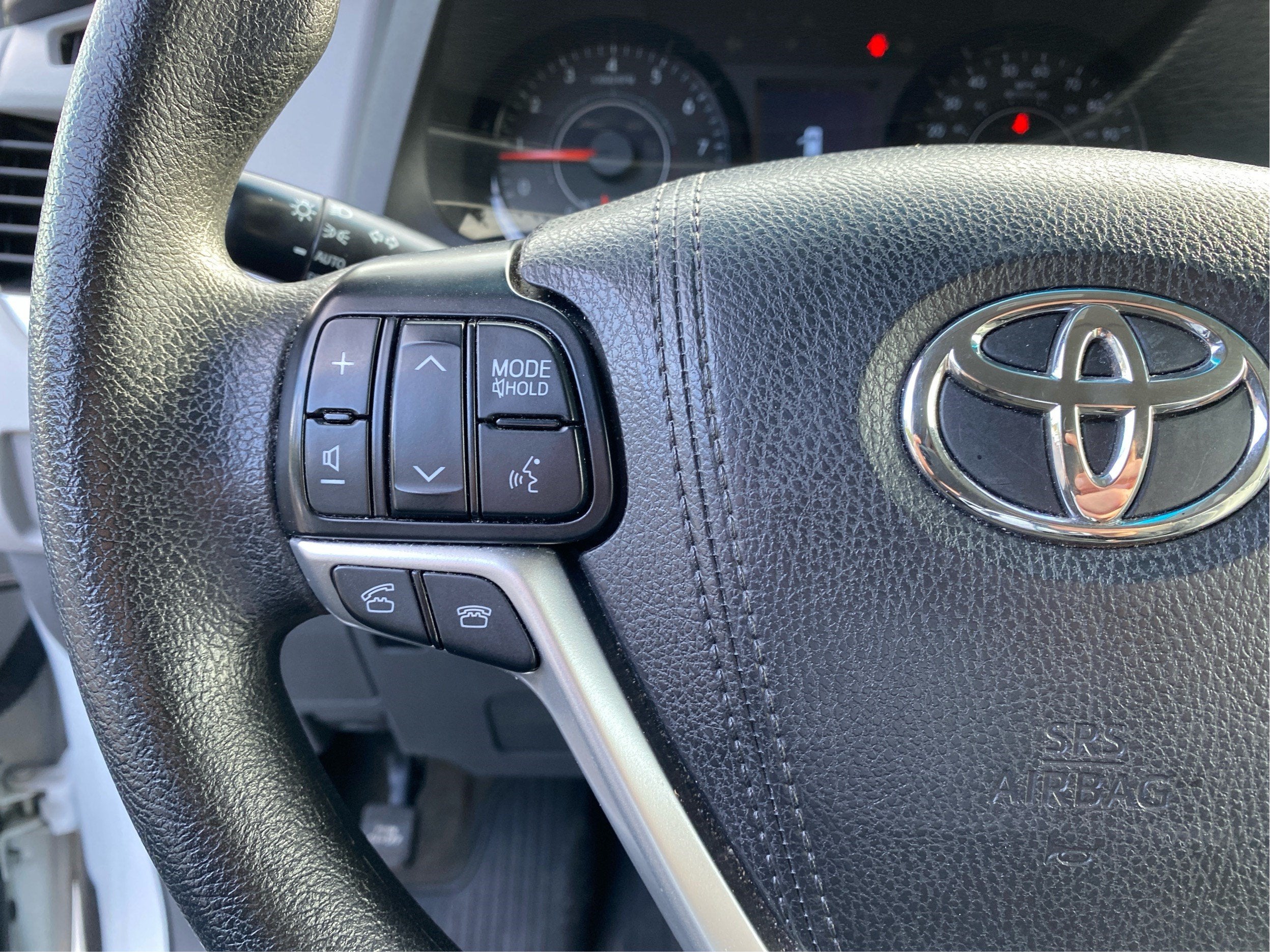 2017 Toyota Sienna LE Auto Access Seat