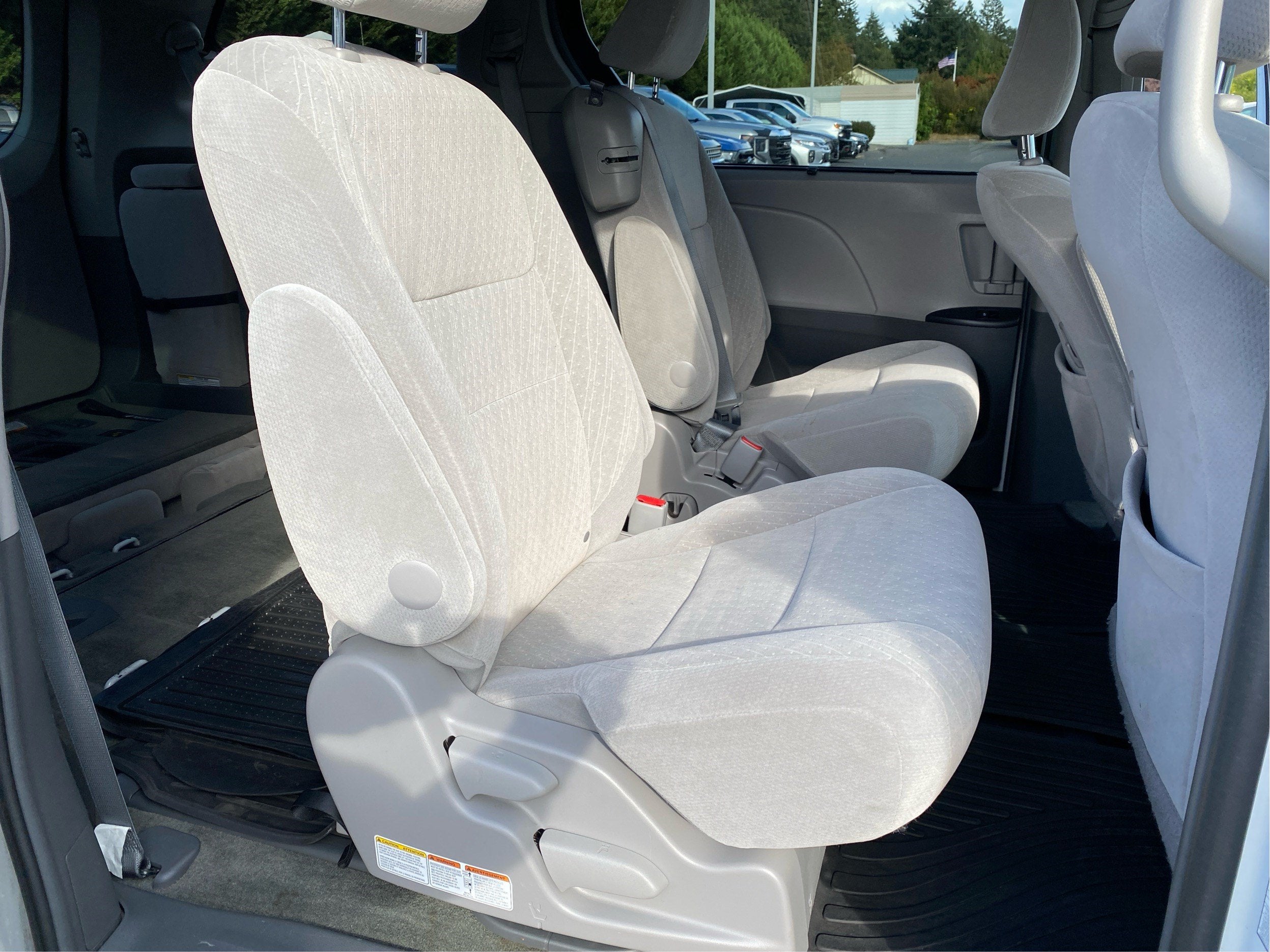 2017 Toyota Sienna LE Auto Access Seat