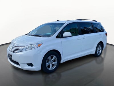 2017 Toyota Sienna LE Auto Access Seat