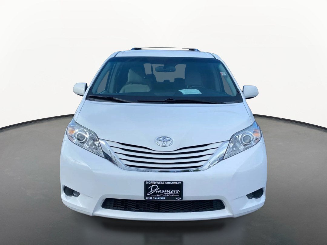 2017 Toyota Sienna LE Auto Access Seat