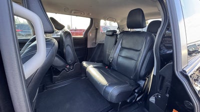 2015 Toyota Sienna SE 8 Passenger