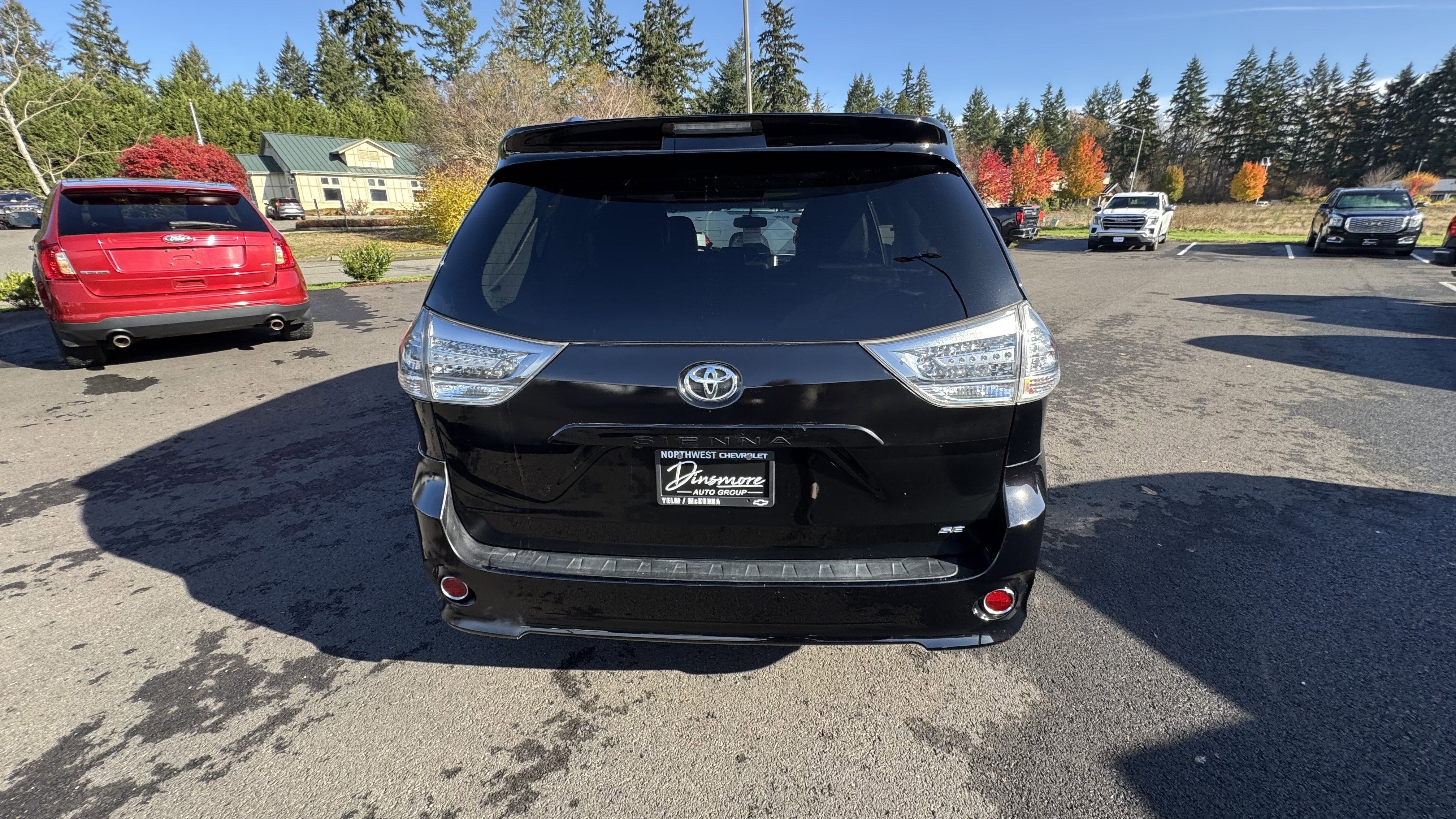 2015 Toyota Sienna SE 8 Passenger