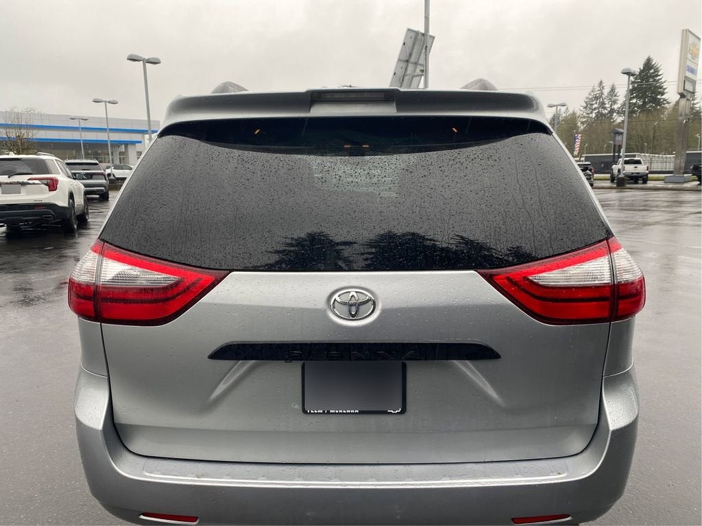 2020 Toyota Sienna L