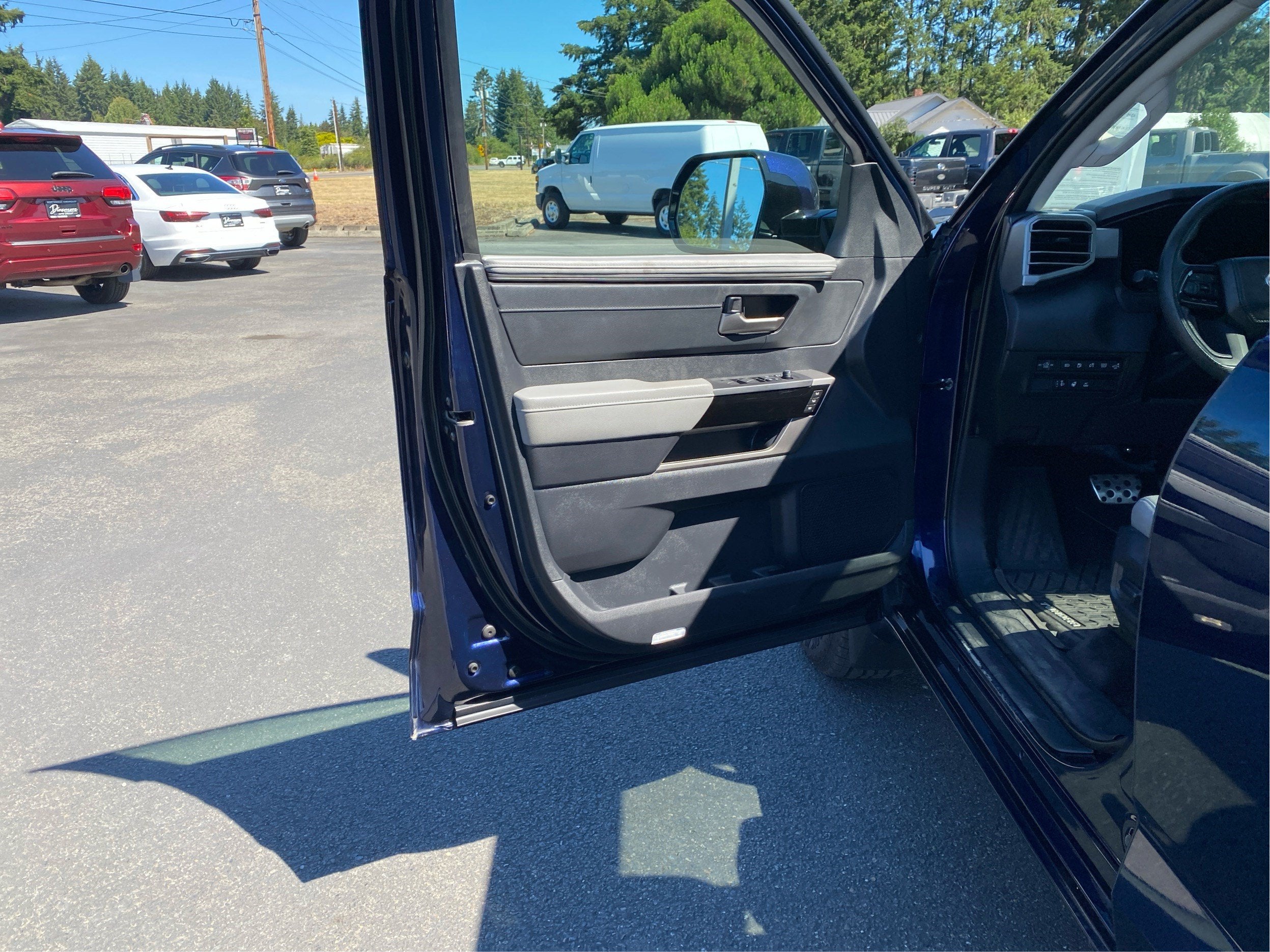 2023 Toyota Tundra 4WD Limited Hybrid