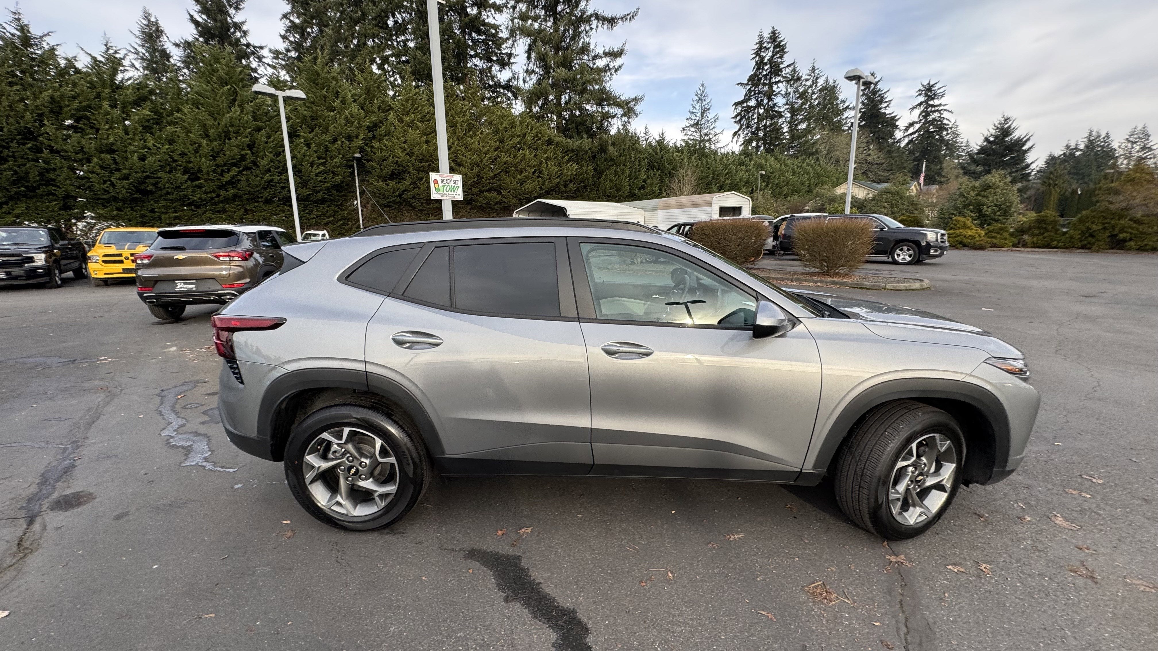 2025 Chevrolet Trax LT
