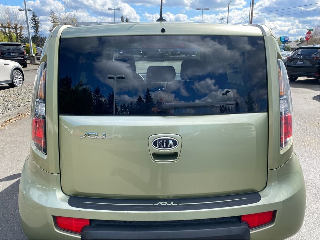 2011 Kia Soul +